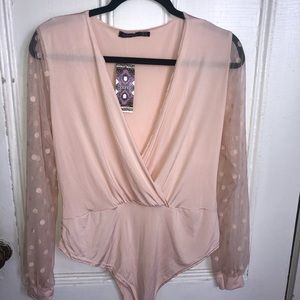 Boohoo- Blush Plus polka dot sleeves bodysuit